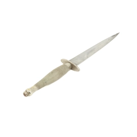 Dague Fairbairn Sykes "nickelée"