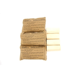 Outfit First-Aid  1942 & Accessoires
