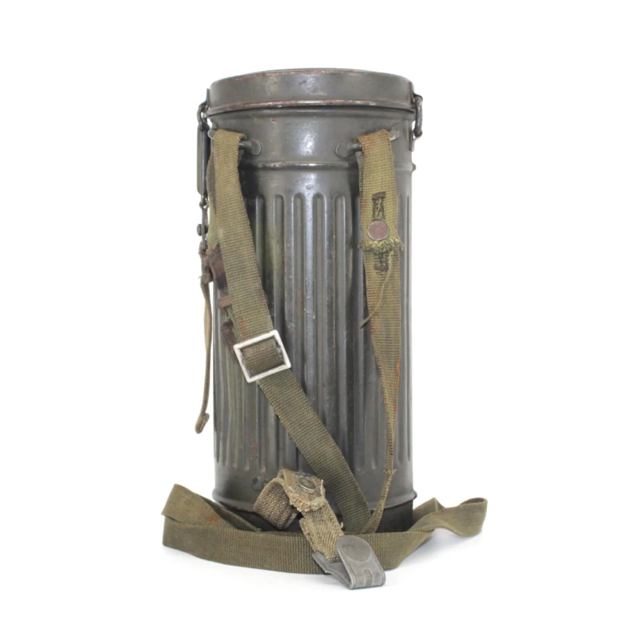 Boitier de masque anti-gaz Wehrmacht Camouflé 1940 Boitier de masque anti-gaz Wehrmacht Camouflé 1940