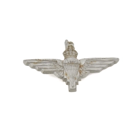 Cap badge "Economic" Parachute Regiment British Airborne
