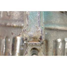 Masque anti-gaz Wehrmacht dans son boitier camouflé trois tons 1944