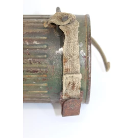 Masque anti-gaz Wehrmacht dans son boitier camouflé trois tons 1944