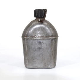 Canteen US Army reinforced 1943