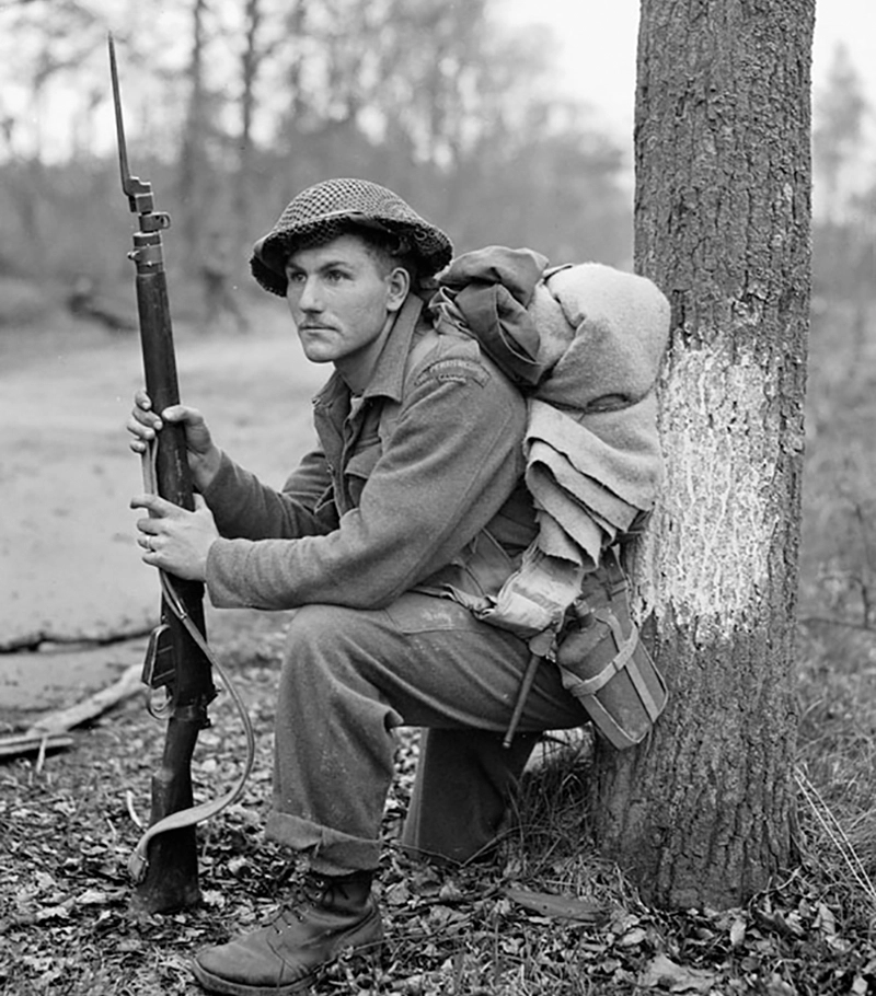 Photographie de soldats canadien en uniforme.